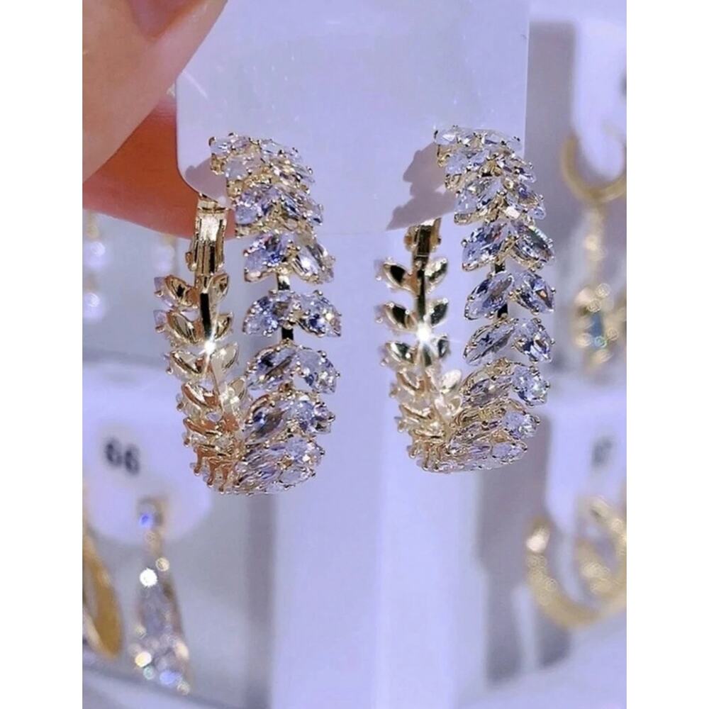 Stylish Metallic Rhinestone Arrow & Leaf Design Hoop Earrings Women's Daily Wear